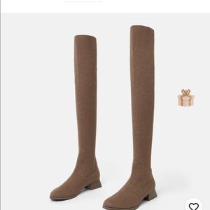 NEW IN BOX!!- VIVAIA Madeline Mid Thigh